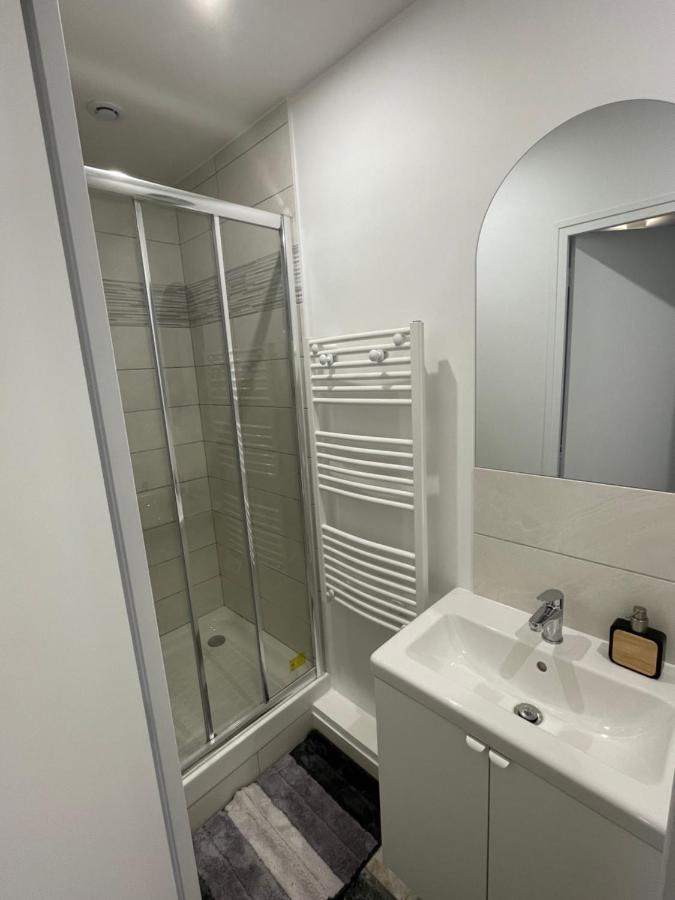 Joli T2, Terrasse Et Jardin, Ideal Pour Familles, A 15 Min De L'Aeroport Roissy Cdg Tremblay-en-France Exterior photo